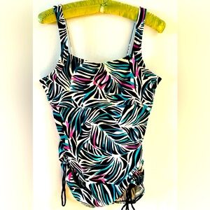 Speedo adorable tankini top size 12